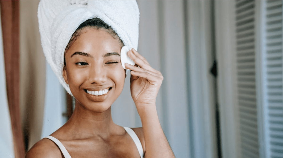 What Is Micellar Water And How Does It Cleanse?